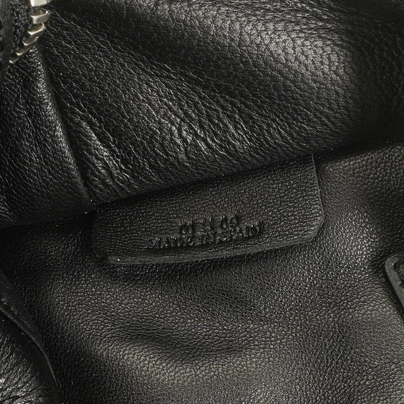 Loewe Amazona 28 Handtasche aus schwarzem Leder