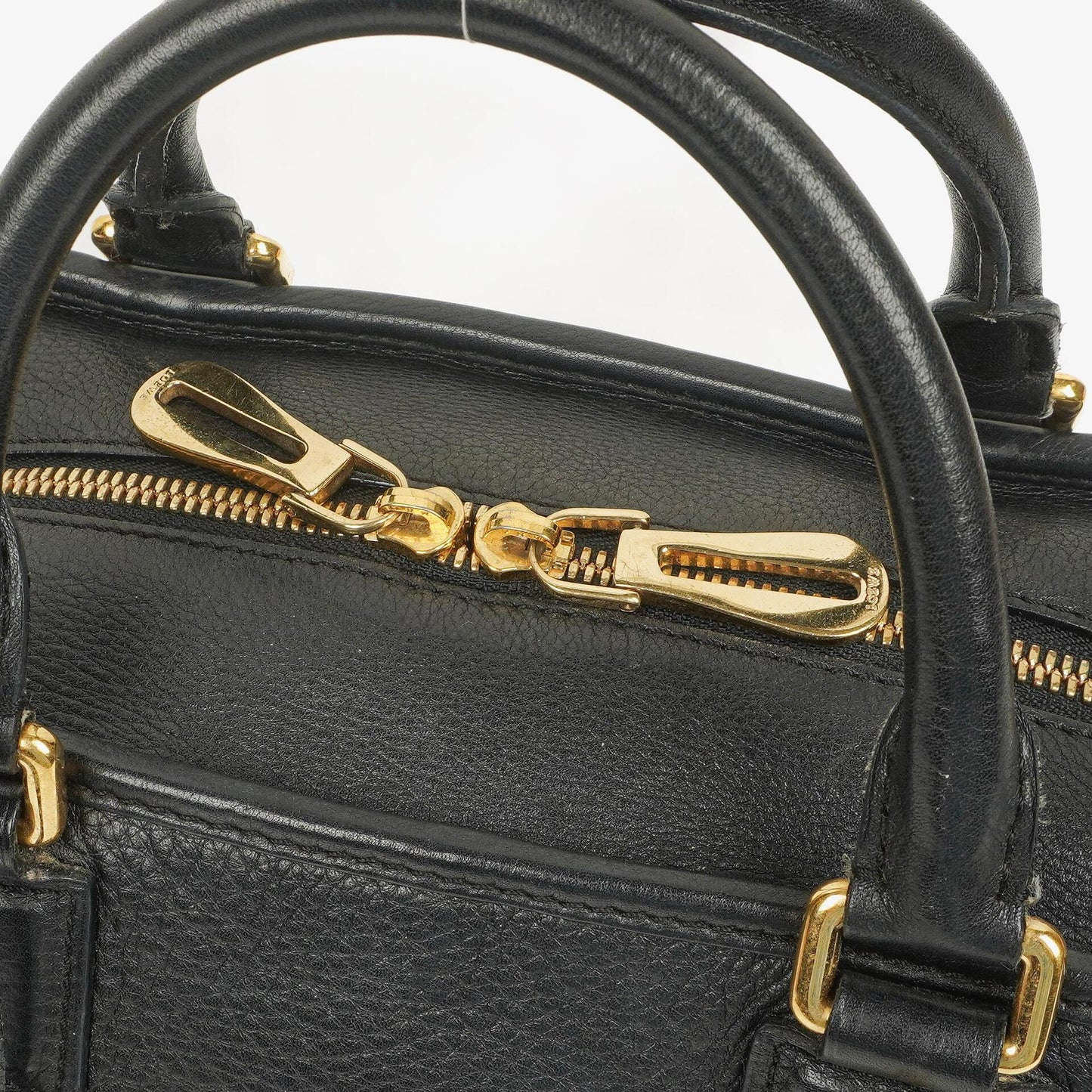 Loewe Amazona 28 Handtasche aus schwarzem Leder