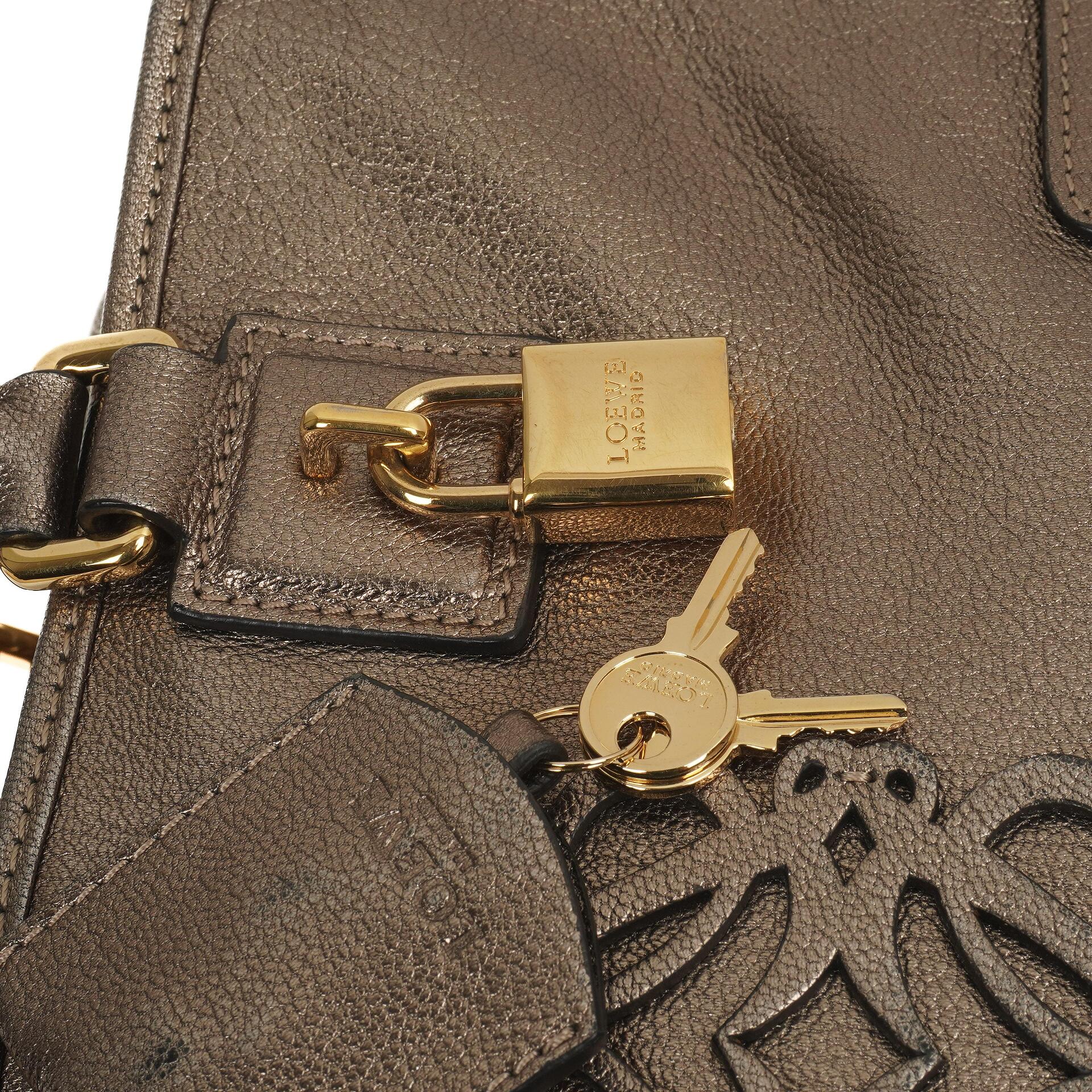 Loewe Amazona 28 Handtasche Bronze Metallic Kalbsleder