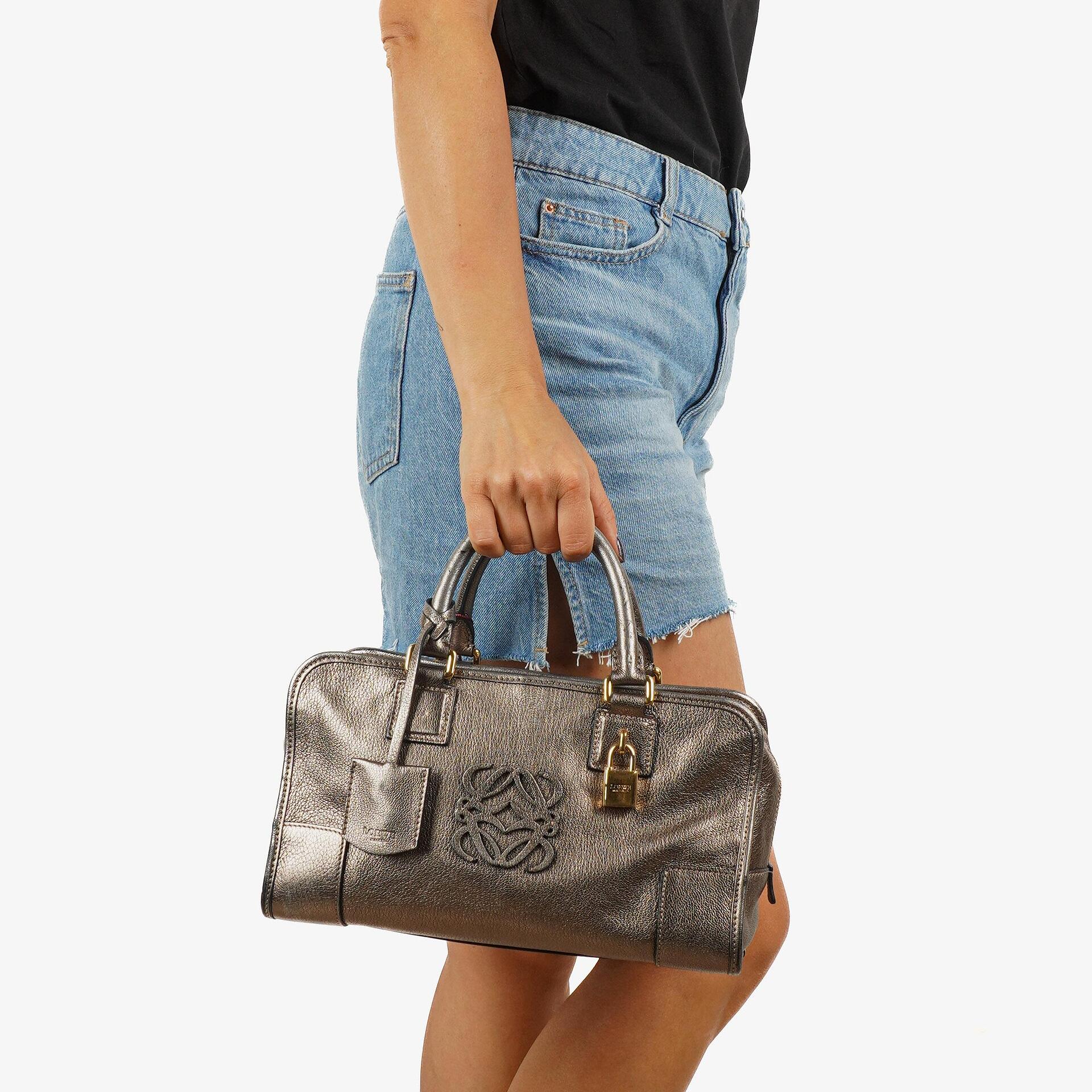 Loewe Amazona 28 Handtasche Bronze Metallic Kalbsleder