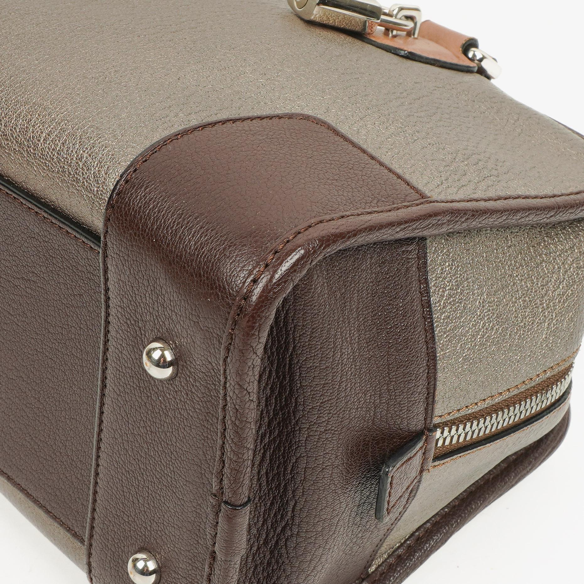 Loewe Amazona 28 Handtasche aus Metallic-Kalbsleder