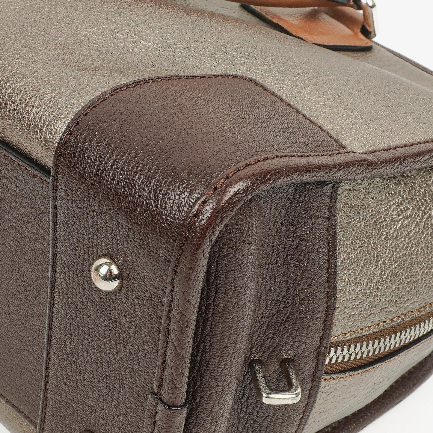 Loewe Amazona 28 Handtasche aus Metallic-Kalbsleder