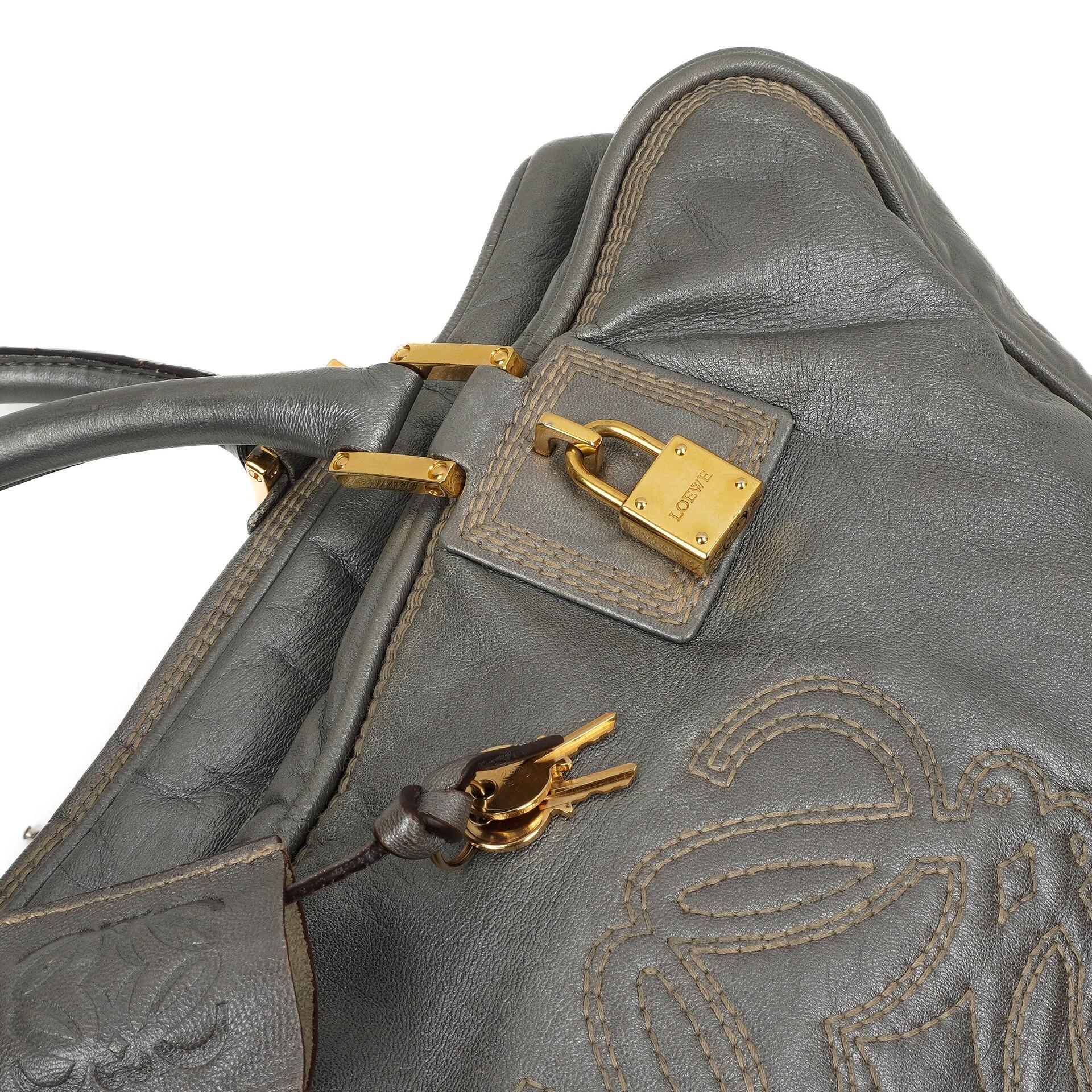 Loewe Amazona 35 Anagram Grau Metallic Kalbsleder Handtasche