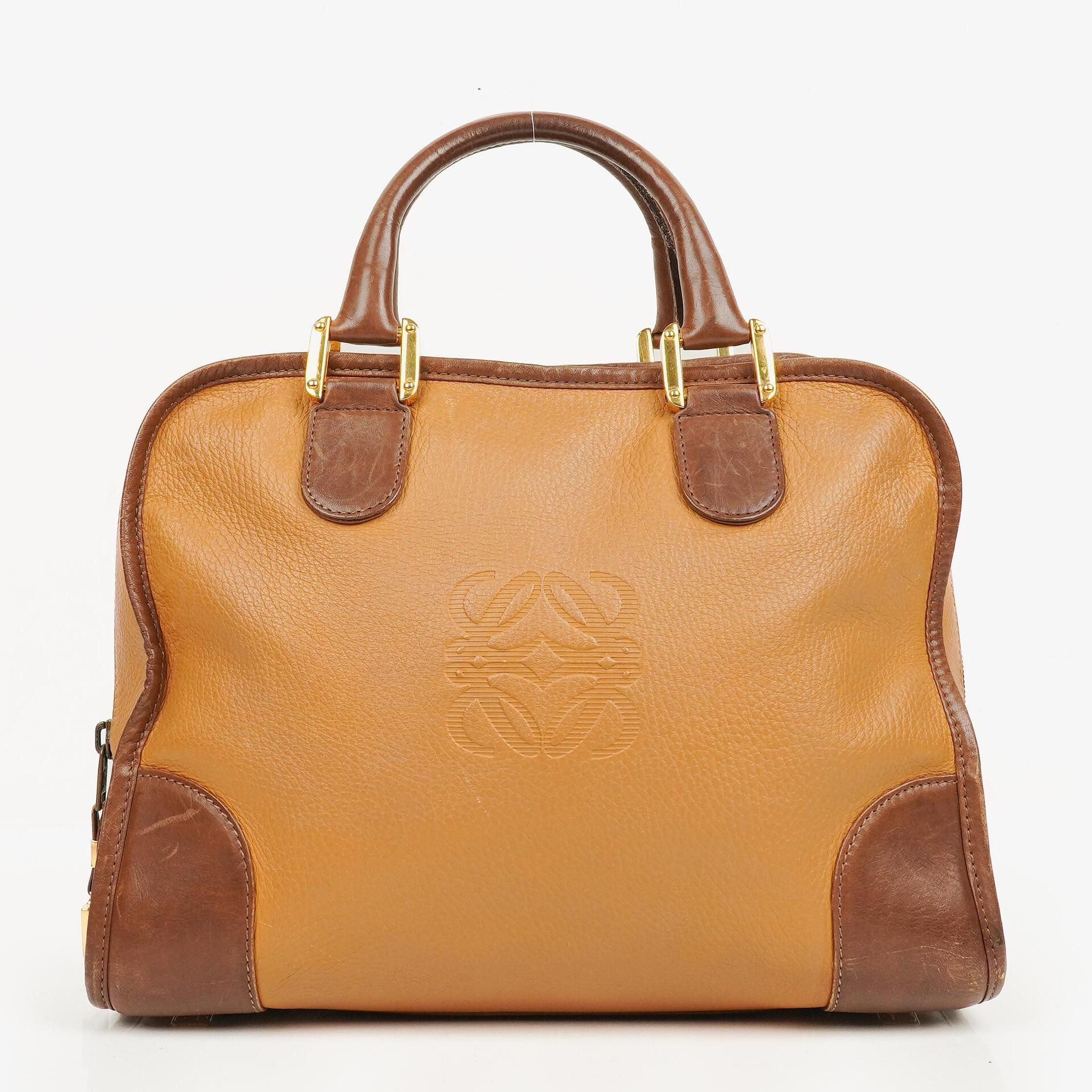 Loewe Amazona Handtasche aus Kalbsleder