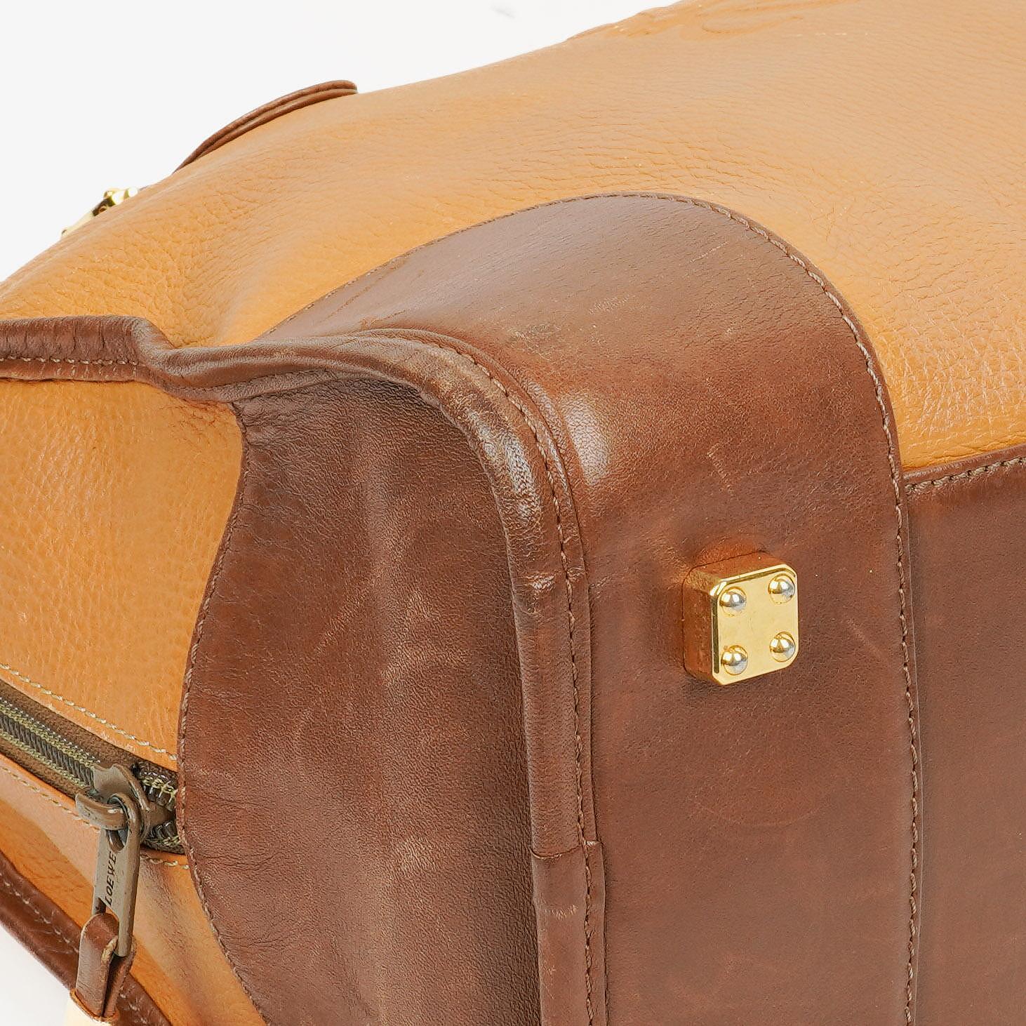 Loewe Amazona Handtasche aus Kalbsleder