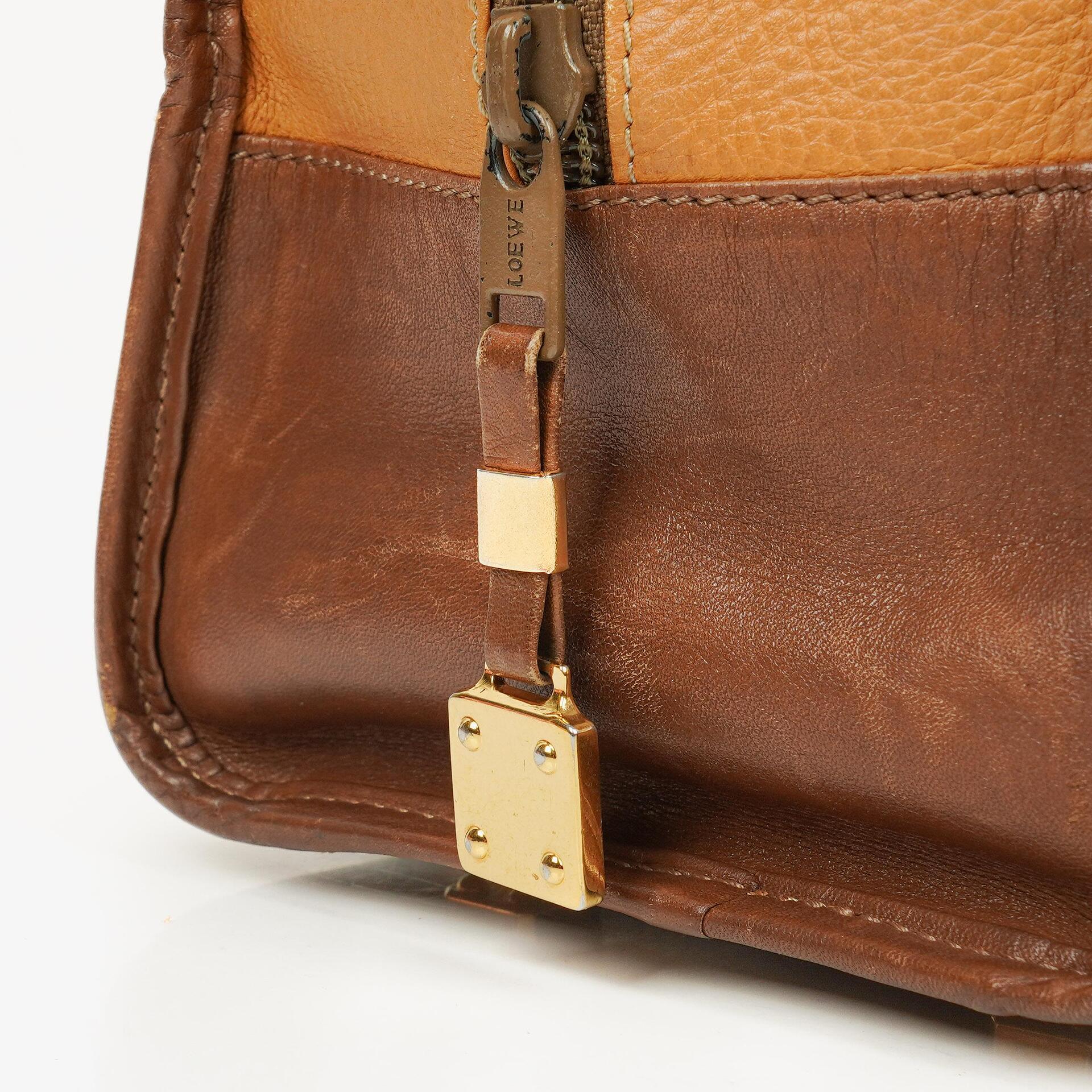Loewe Amazona Handtasche aus Kalbsleder