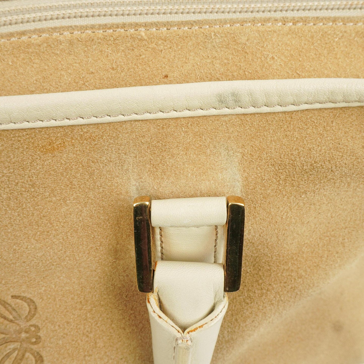 Loewe Amazona Wildleder Kalbsleder Griff Tasche