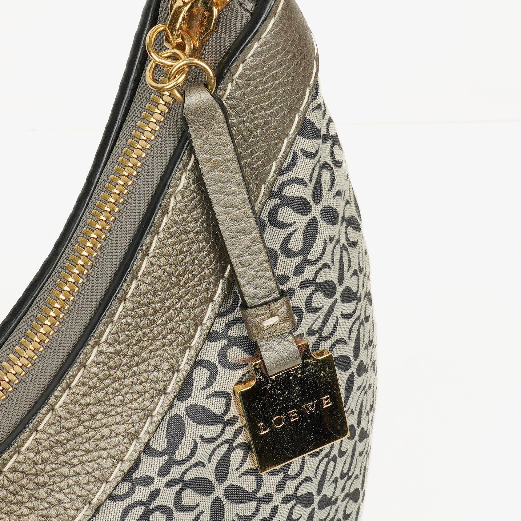 Loewe Anagram Canvas New Road Hobo Tasche