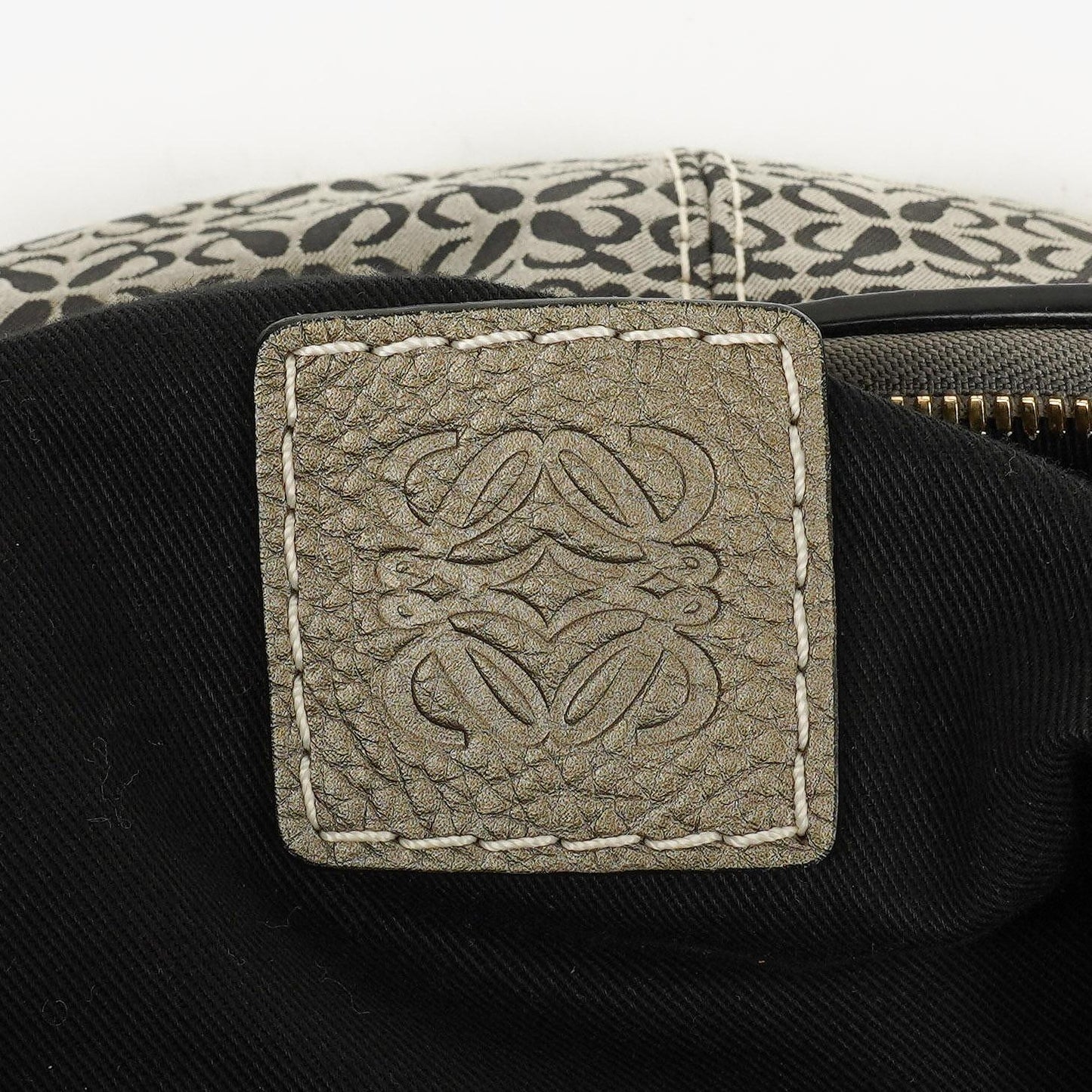 Loewe Anagram Canvas New Road Hobo Tasche