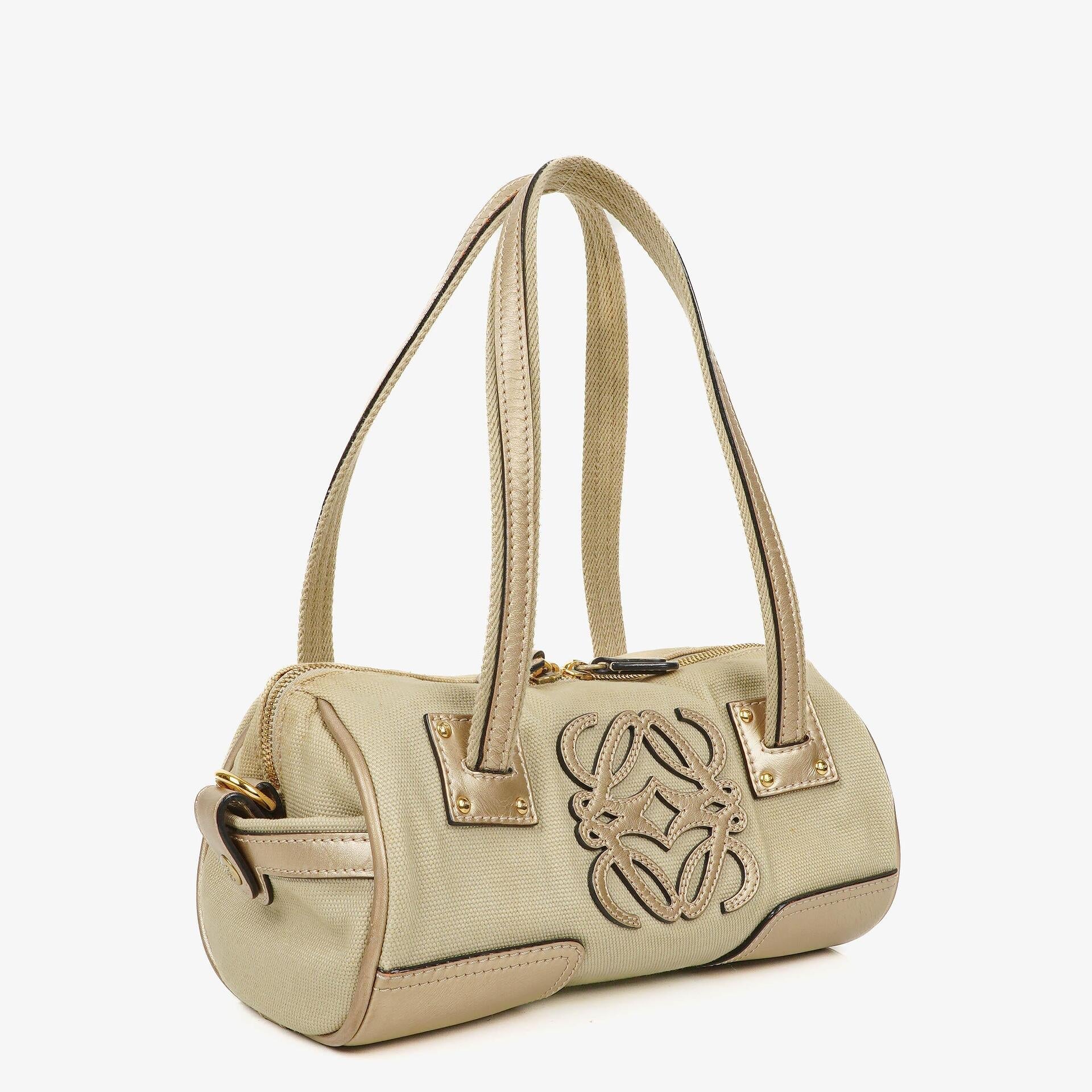 Loewe Anagram Boston-Tasche in Neutral