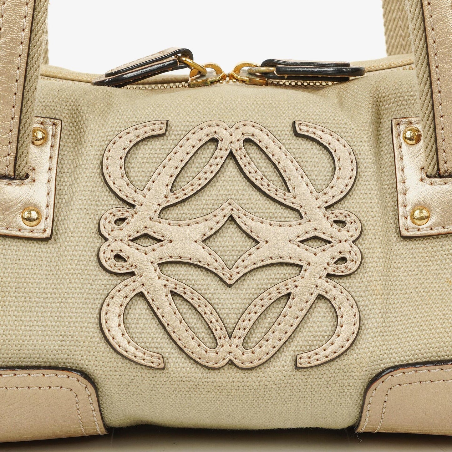 Loewe Anagram Boston-Tasche in Neutral