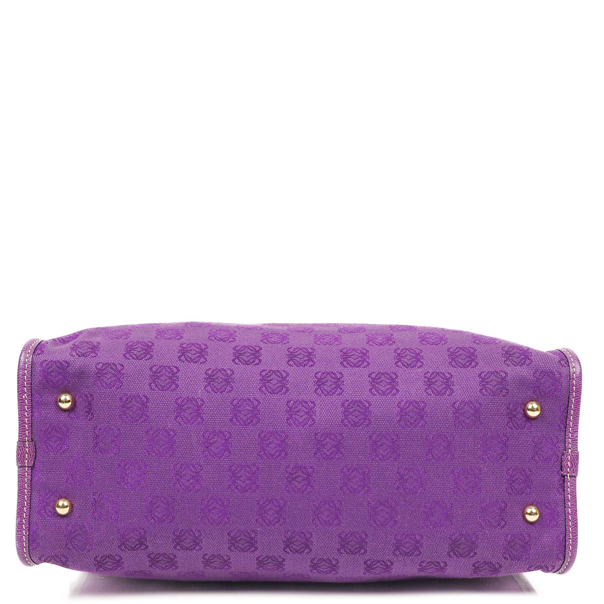 Loewe Anagram Lila Schultertasche