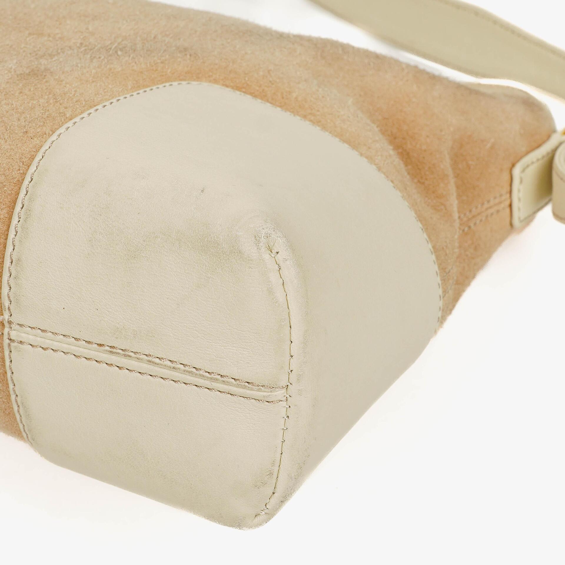Loewe Anagram Schultertasche aus Wildleder