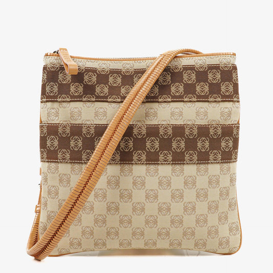 Loewe Crossbody-Tasche in Beige