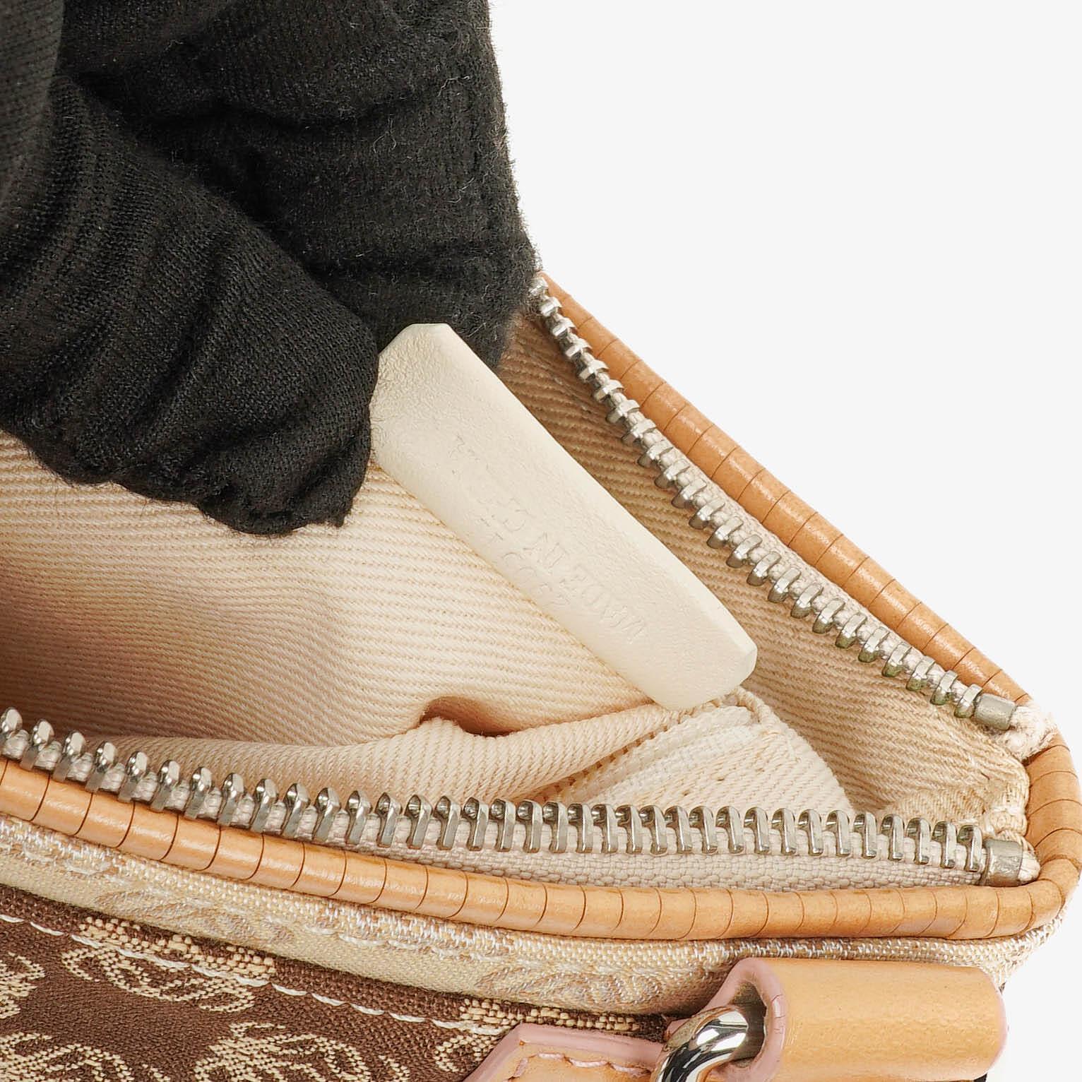 Loewe Crossbody-Tasche in Beige
