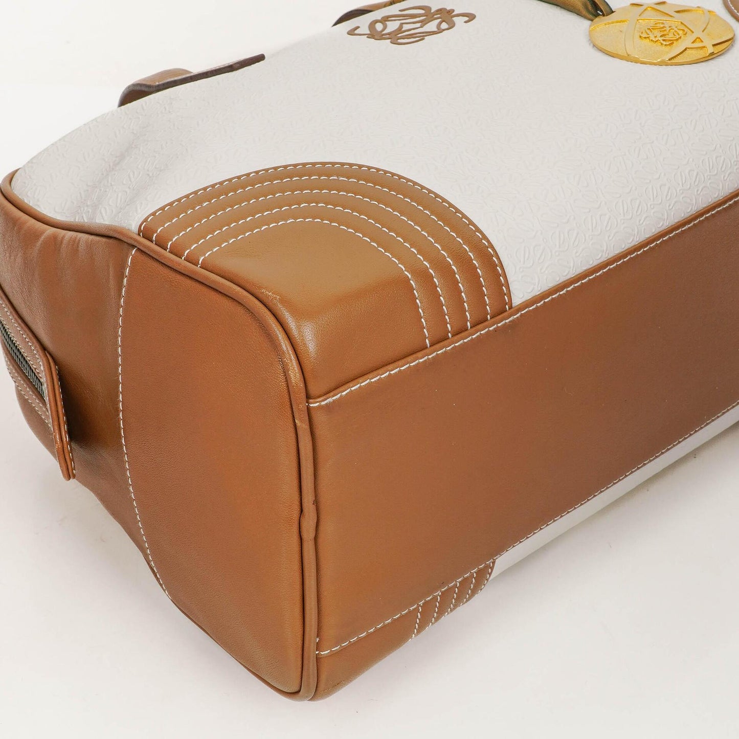 Loewe Boston Tasche aus braun-weißem Leder