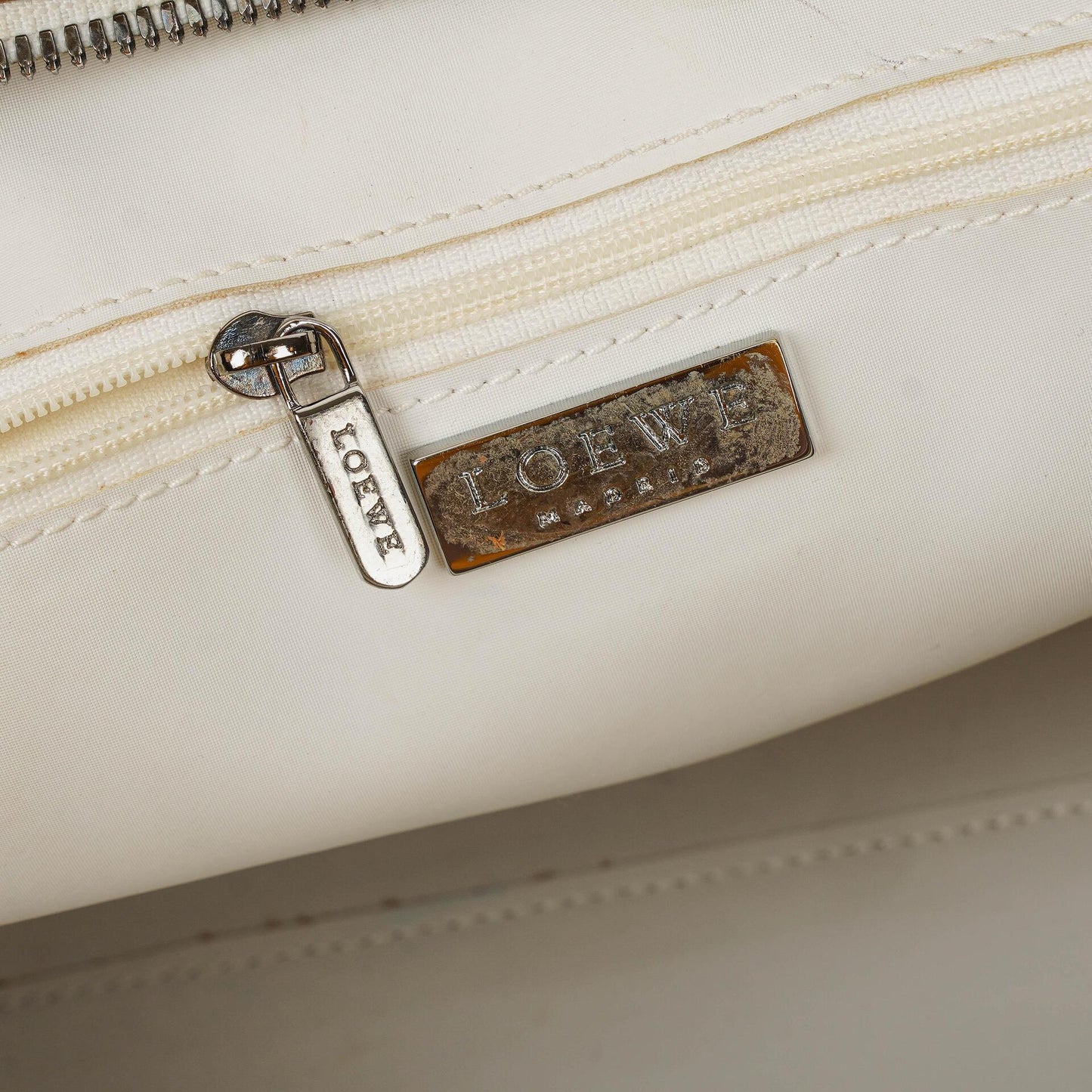 Loewe Boston Tasche aus braun-weißem Leder