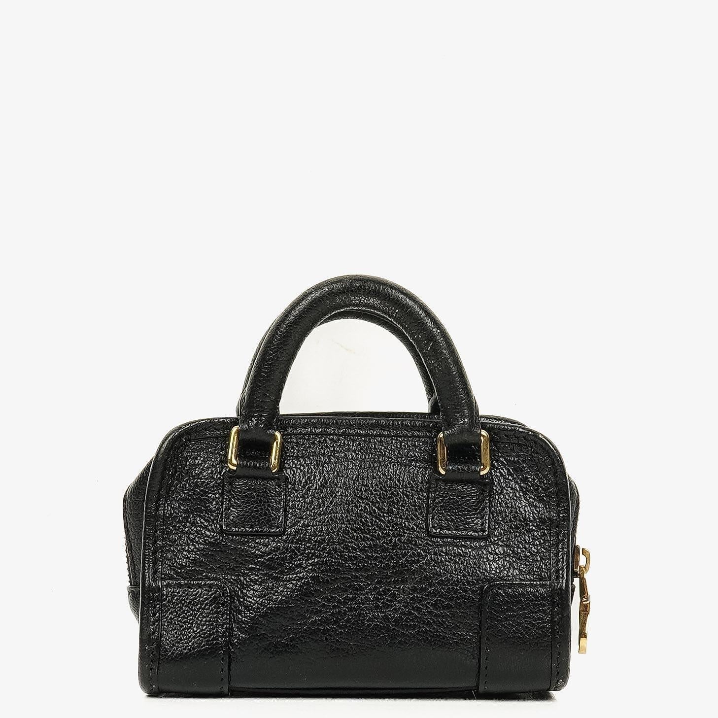 Loewe Micro Amazona Anagram Mini-Tasche aus schwarzem Leder