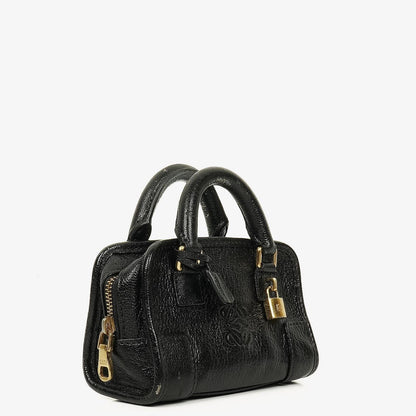 Loewe Micro Amazona Anagram Mini-Tasche aus schwarzem Leder