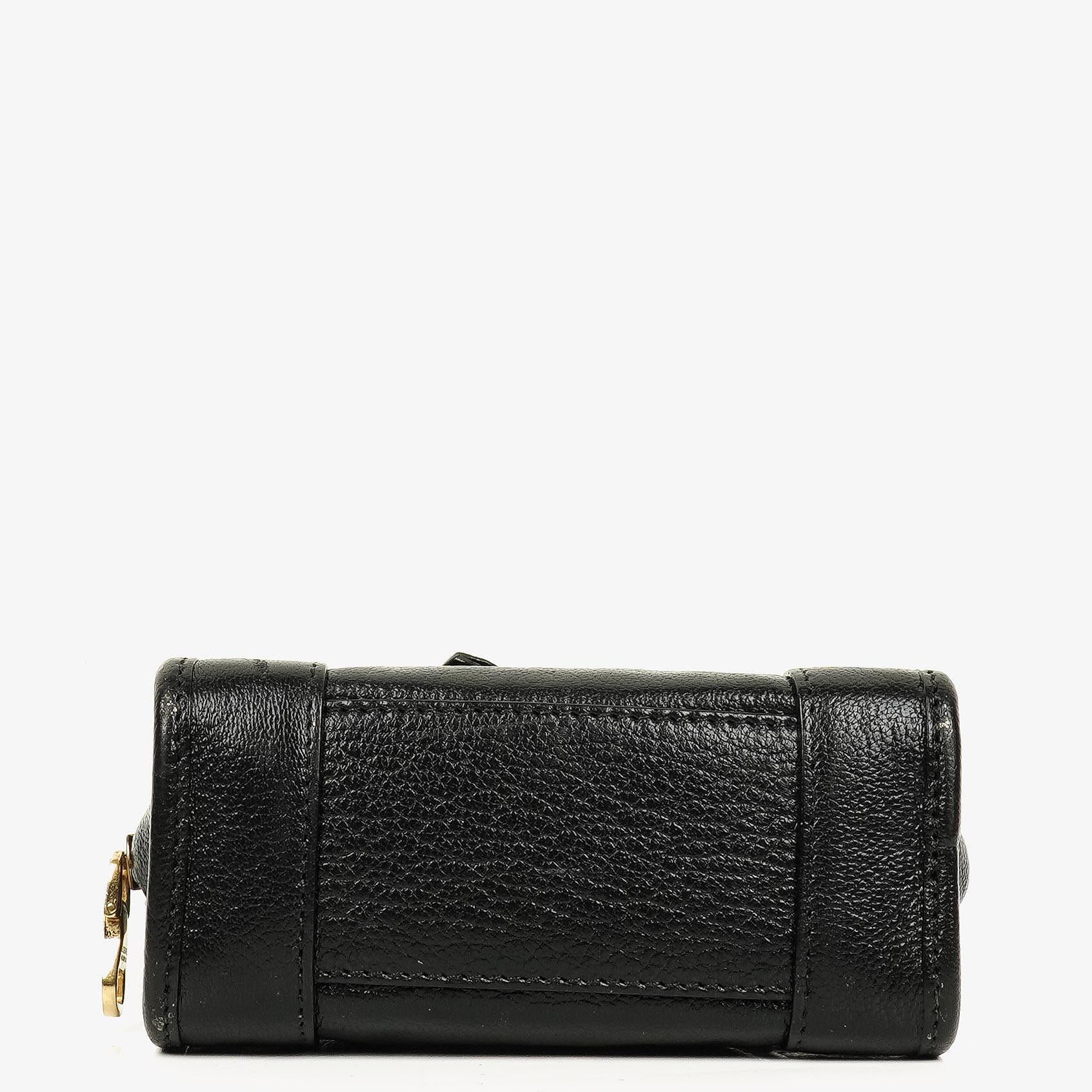 Loewe Micro Amazona Anagram Mini-Tasche aus schwarzem Leder