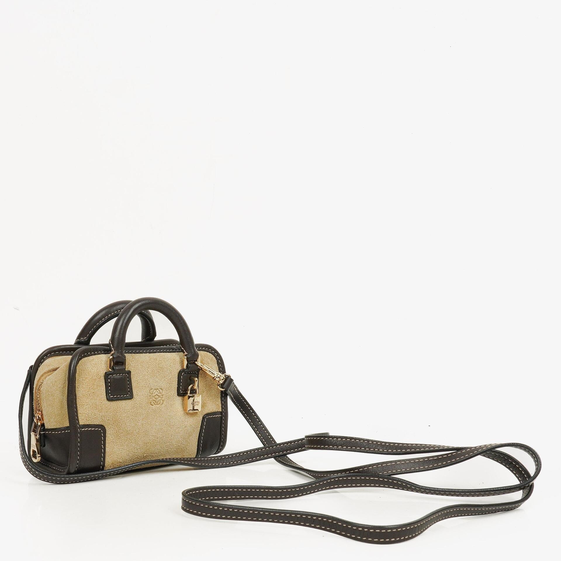 Loewe Micro Amazona Mini Tasche aus beigem Wildleder und dunkelbraunem Leder