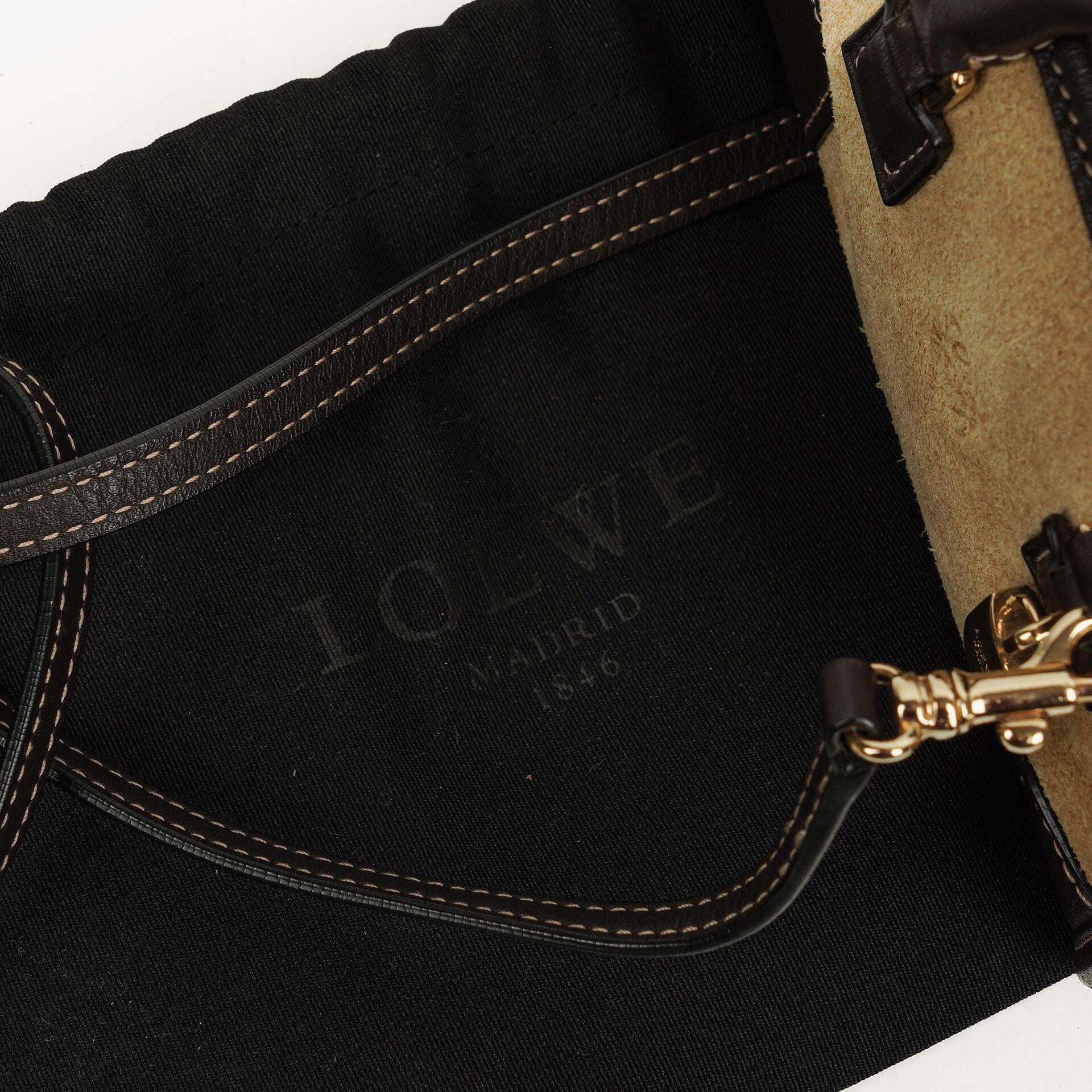 Loewe Micro Amazona Mini Tasche aus beigem Wildleder und dunkelbraunem Leder