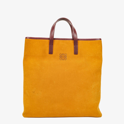 Loewe Anagram Tote Bag aus ockerfarbenem Wildleder