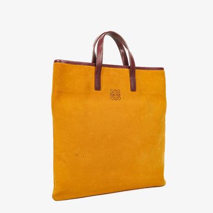 Loewe Anagram Tote Bag aus ockerfarbenem Wildleder