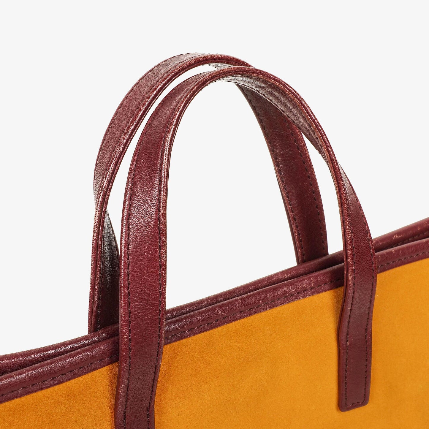 Loewe Anagram Tote Bag aus ockerfarbenem Wildleder