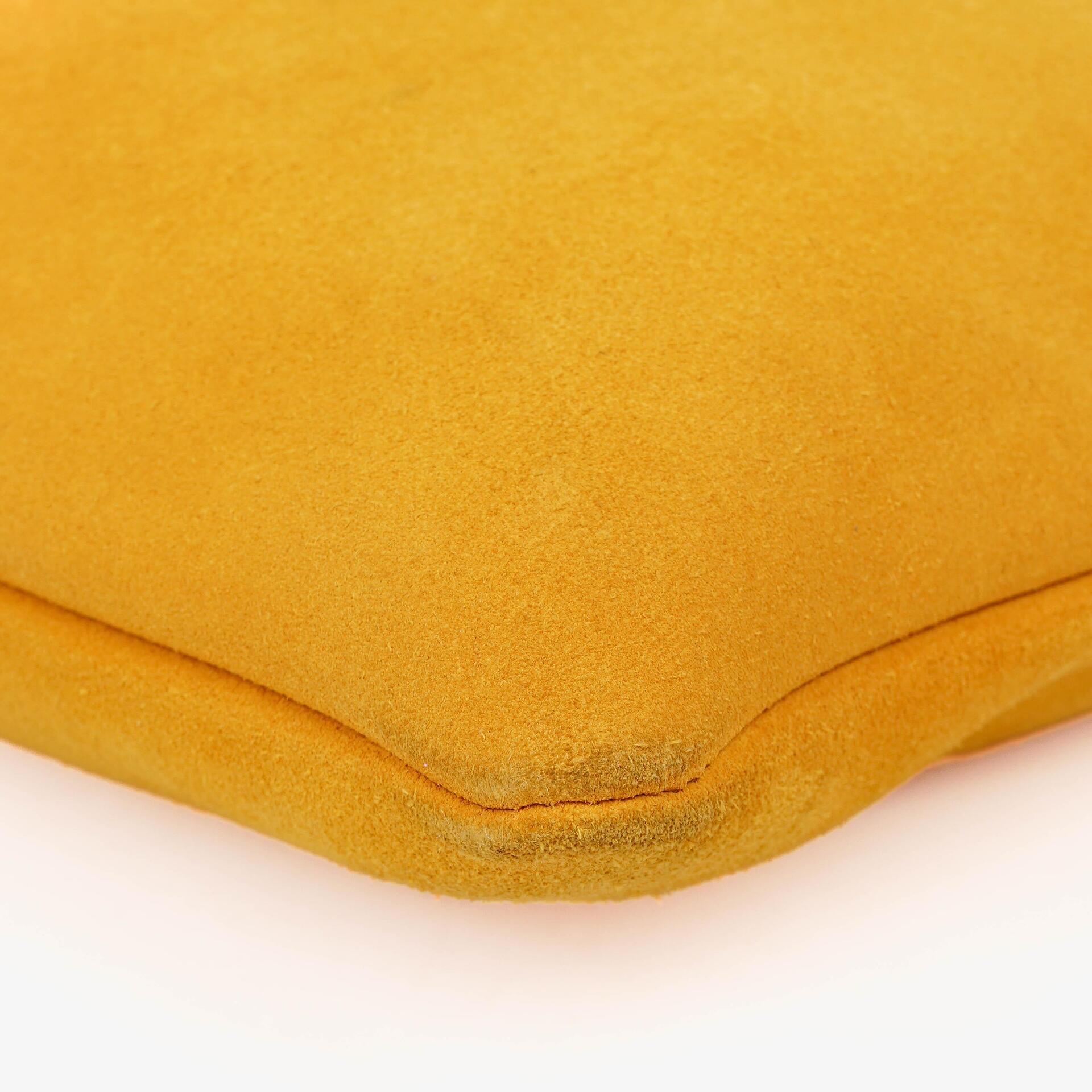 Loewe Anagram Tote Bag aus ockerfarbenem Wildleder