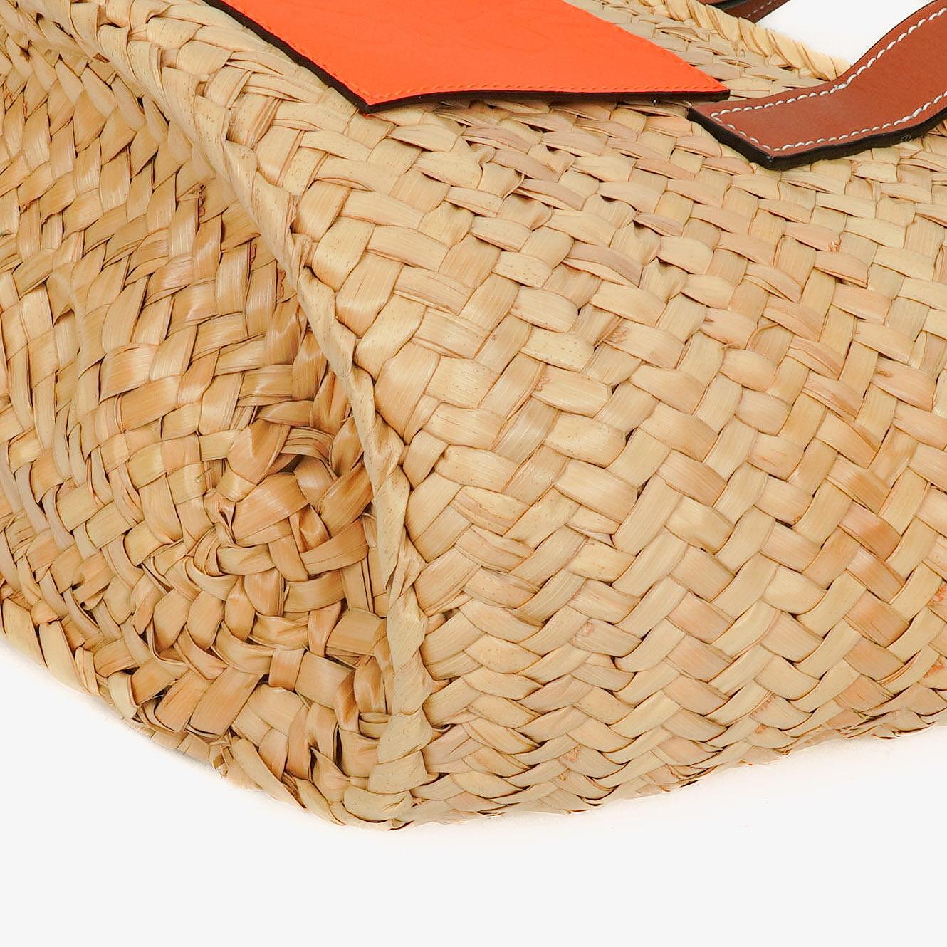 Loewe Kleine Raffia Korbtasche Tote