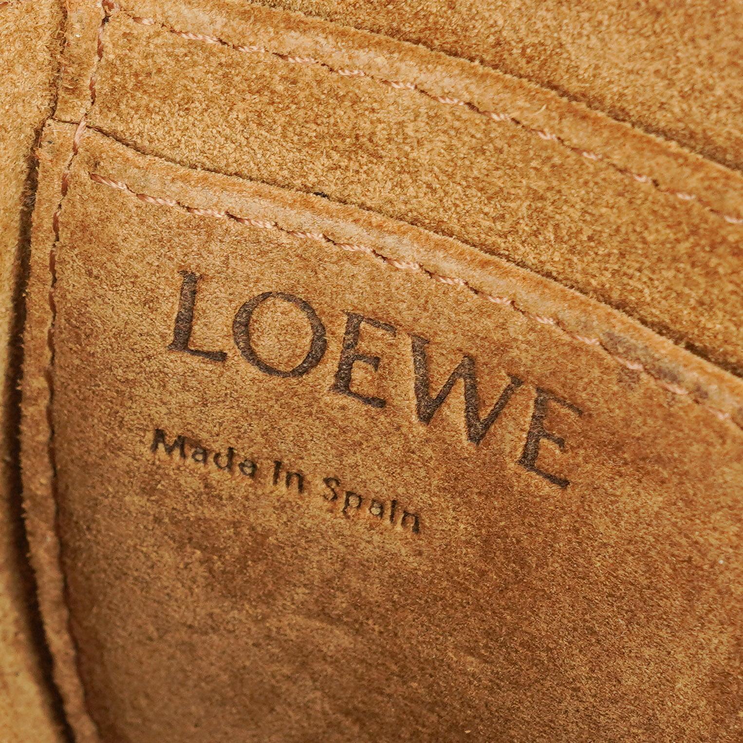 Loewe Mini Gate Crossbody-Tasche aus rotem genarbtem Leder
