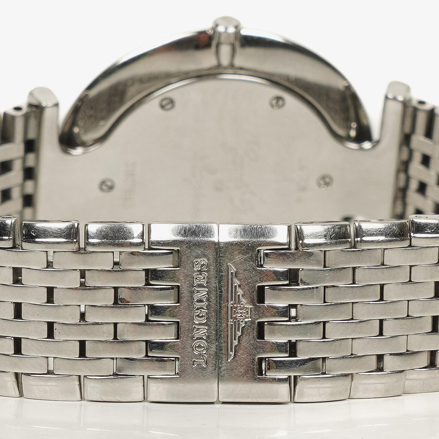 Longines Le Grande Classique de Longines L4.709.4 Silbernes Zifferblatt Edelstahl Quarzuhr