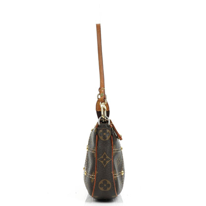 Louis Vuitton Riveting Limited Edition Pochette Accessoires Clutch aus beschichtetem Monogram Canvas