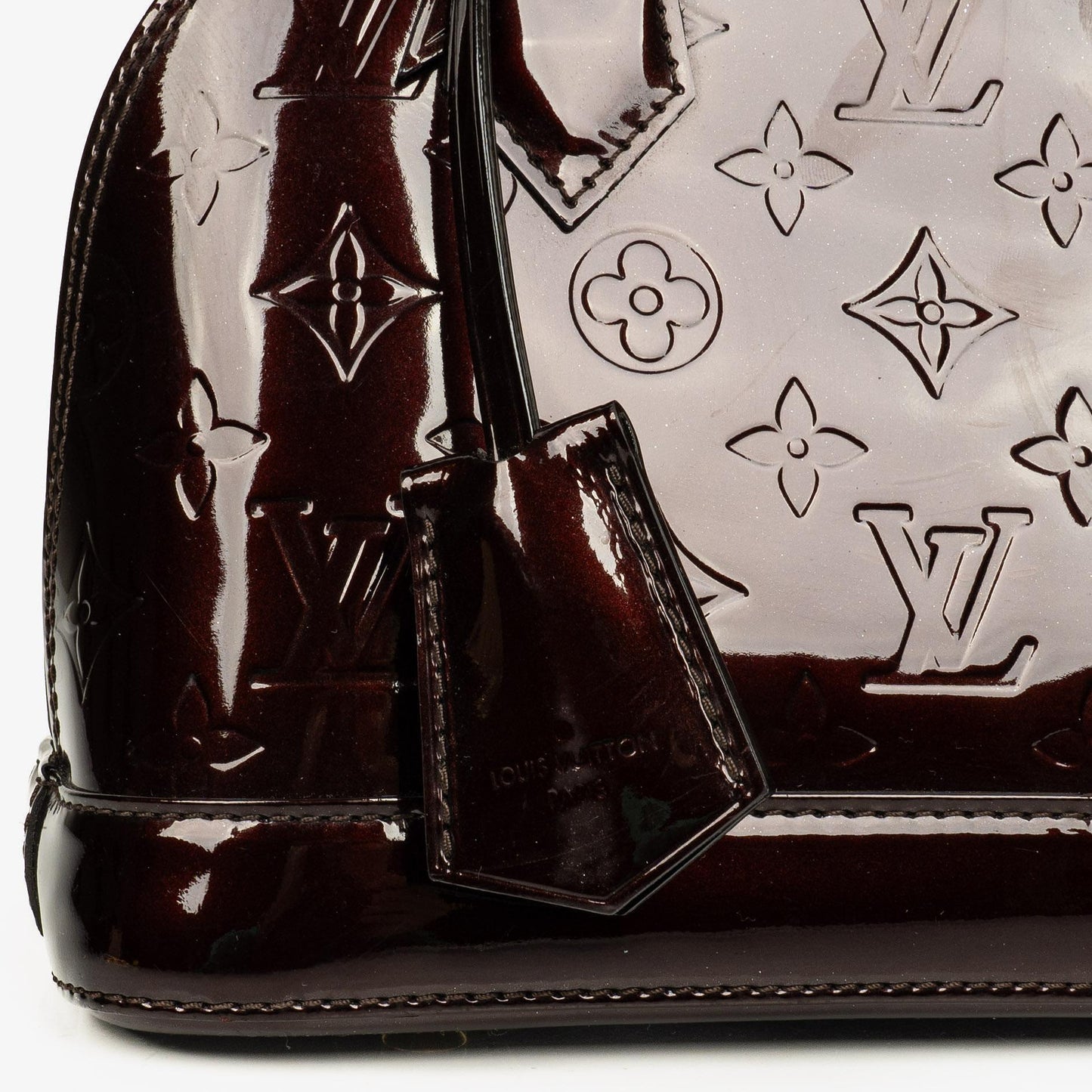 Louis Vuitton Alma BB Handtasche aus Amarante Monogram Vernis Leder