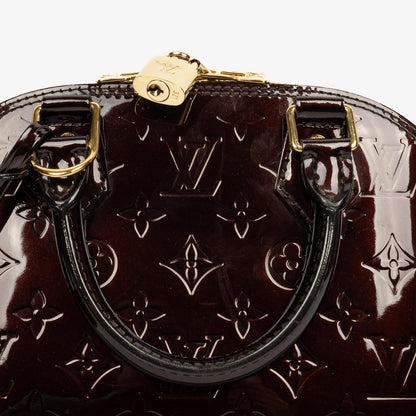 Louis Vuitton Alma BB Handtasche aus Amarante Monogram Vernis Leder