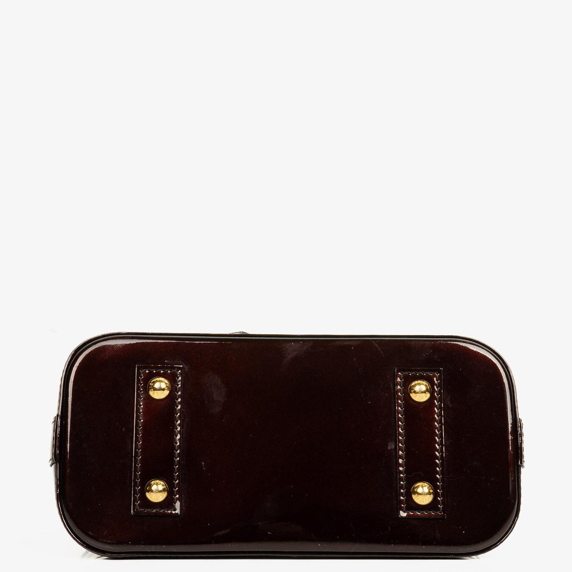 Louis Vuitton Alma BB Handtasche aus Amarante Monogram Vernis Leder