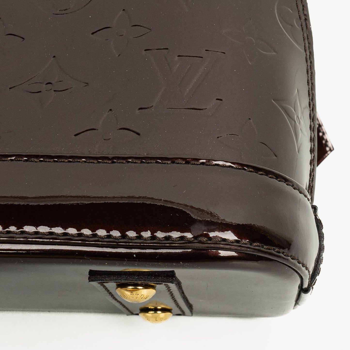Louis Vuitton Alma BB Handtasche aus Amarante Monogram Vernis Leder