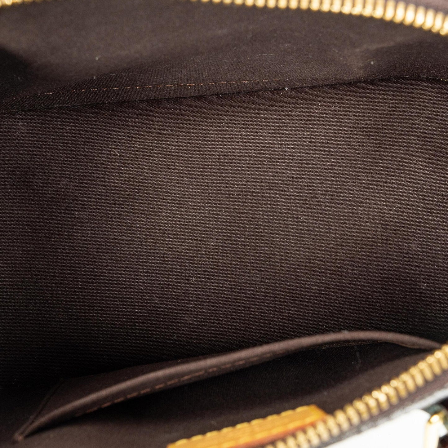 Louis Vuitton Alma BB Handtasche aus Amarante Monogram Vernis Leder