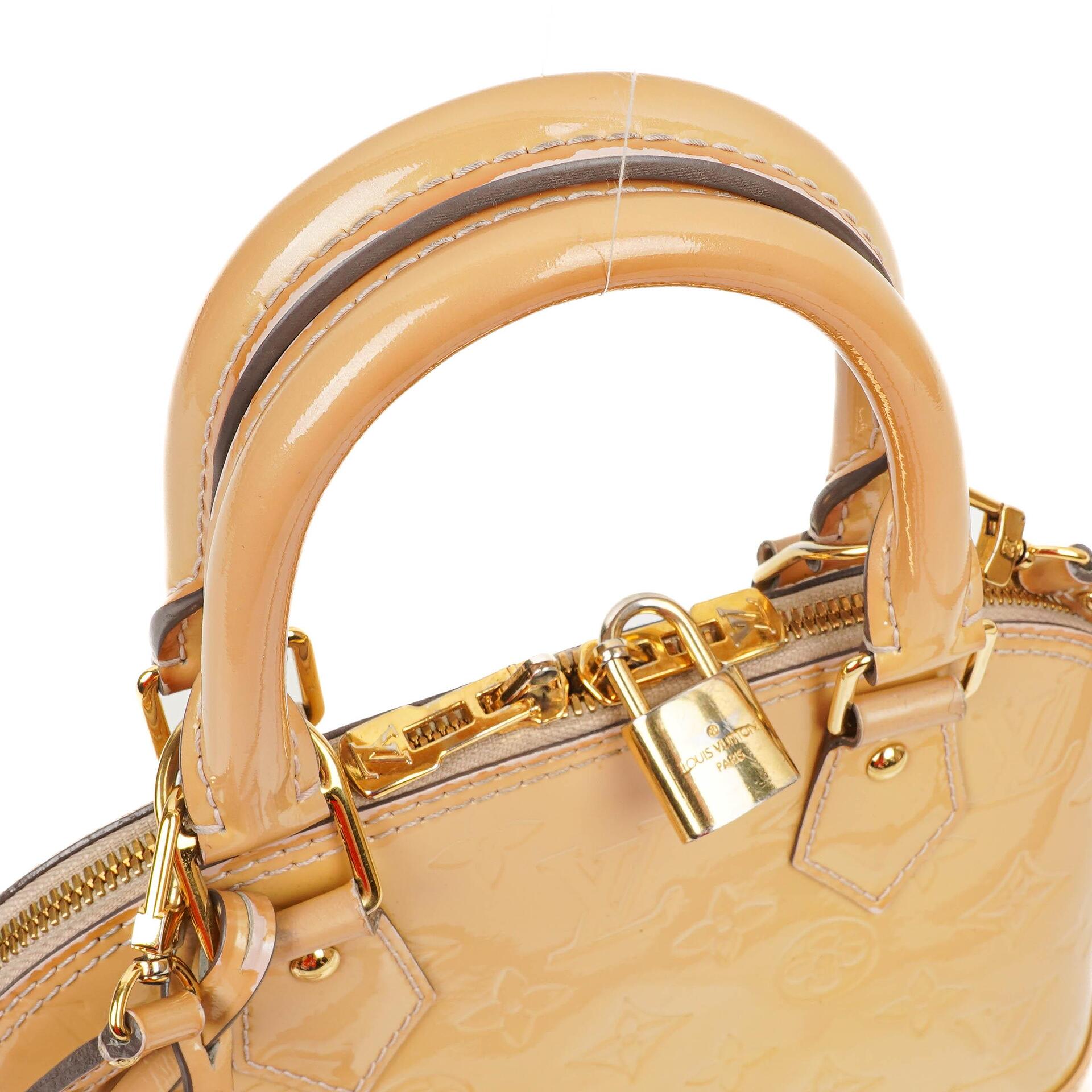 Louis Vuitton Alma BB Beige Monogram Vernis Lederhandtasche, 2013