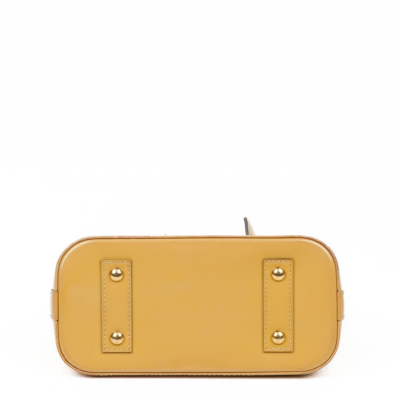 Louis Vuitton Alma BB Beigefarbene Monogram Vernis Leder Handtasche