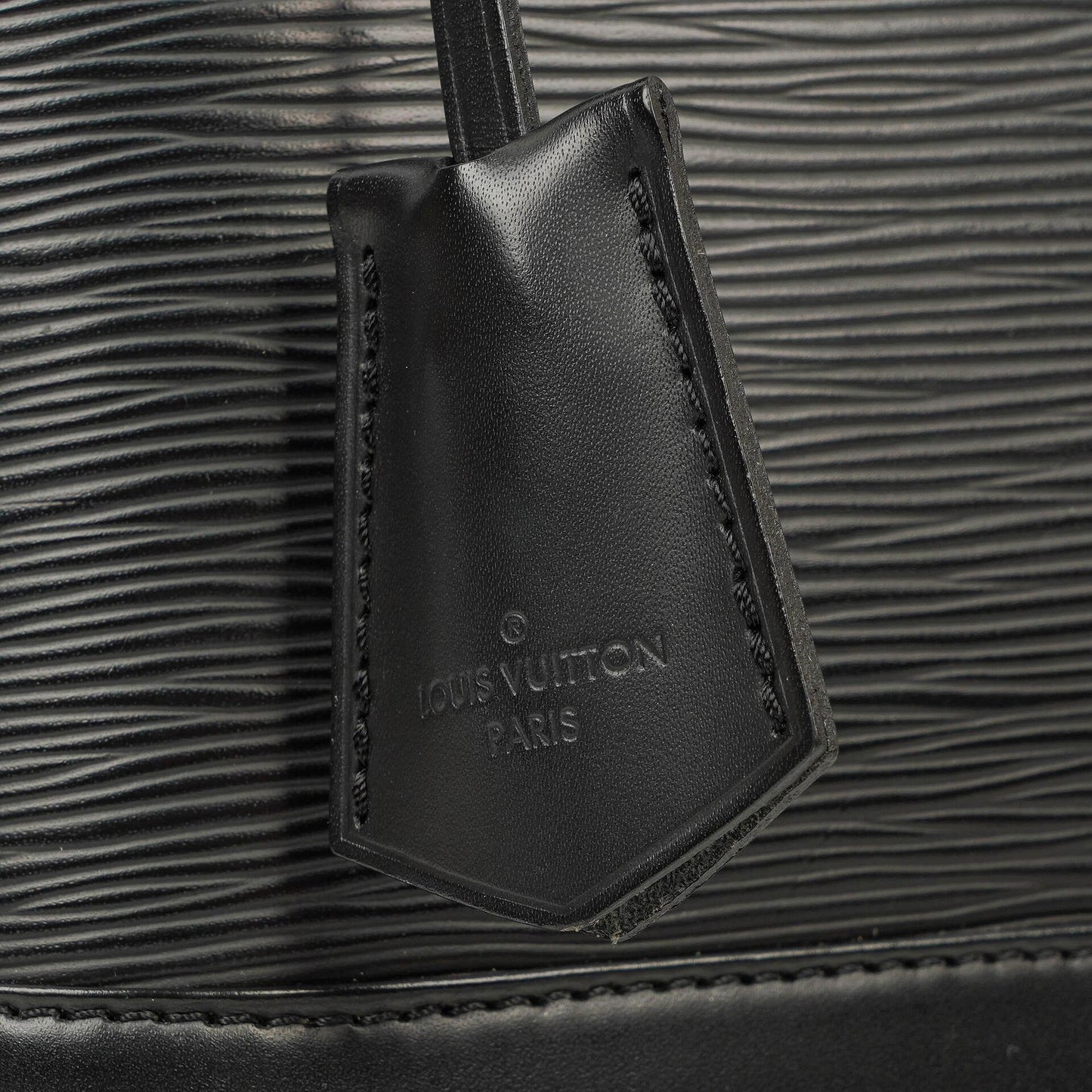 Louis Vuitton Alma BB Handtasche aus schwarzem Epi-Leder