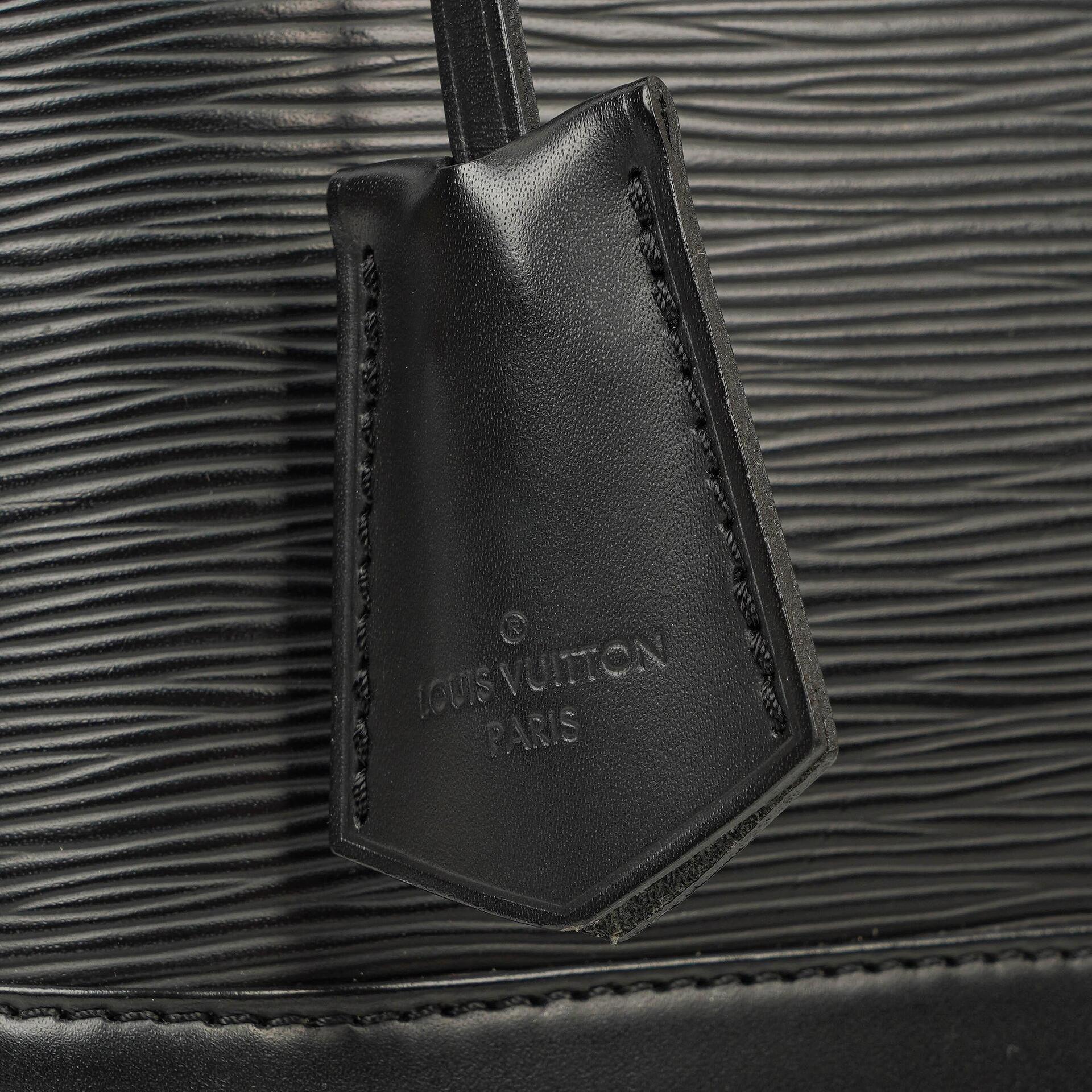 Louis Vuitton Alma BB Handtasche aus schwarzem Epi-Leder
