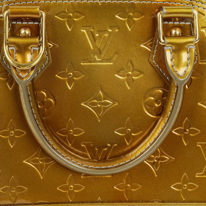 Louis Vuitton Alma BB Tasche aus Monogram Vernis Leder in Givre