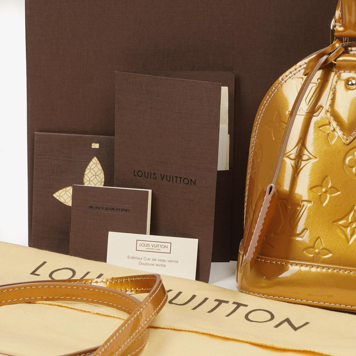 Louis Vuitton Alma BB Gold Poudre Monogram Vernis Leder Handtasche