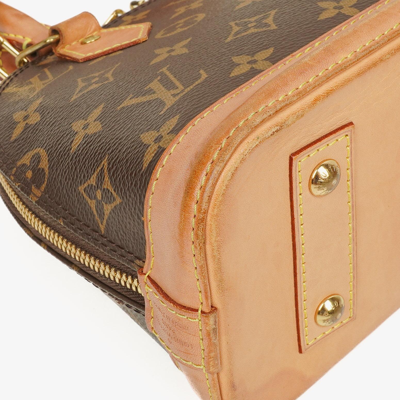 Louis Vuitton Alma BB Handtasche aus Monogram Canvas