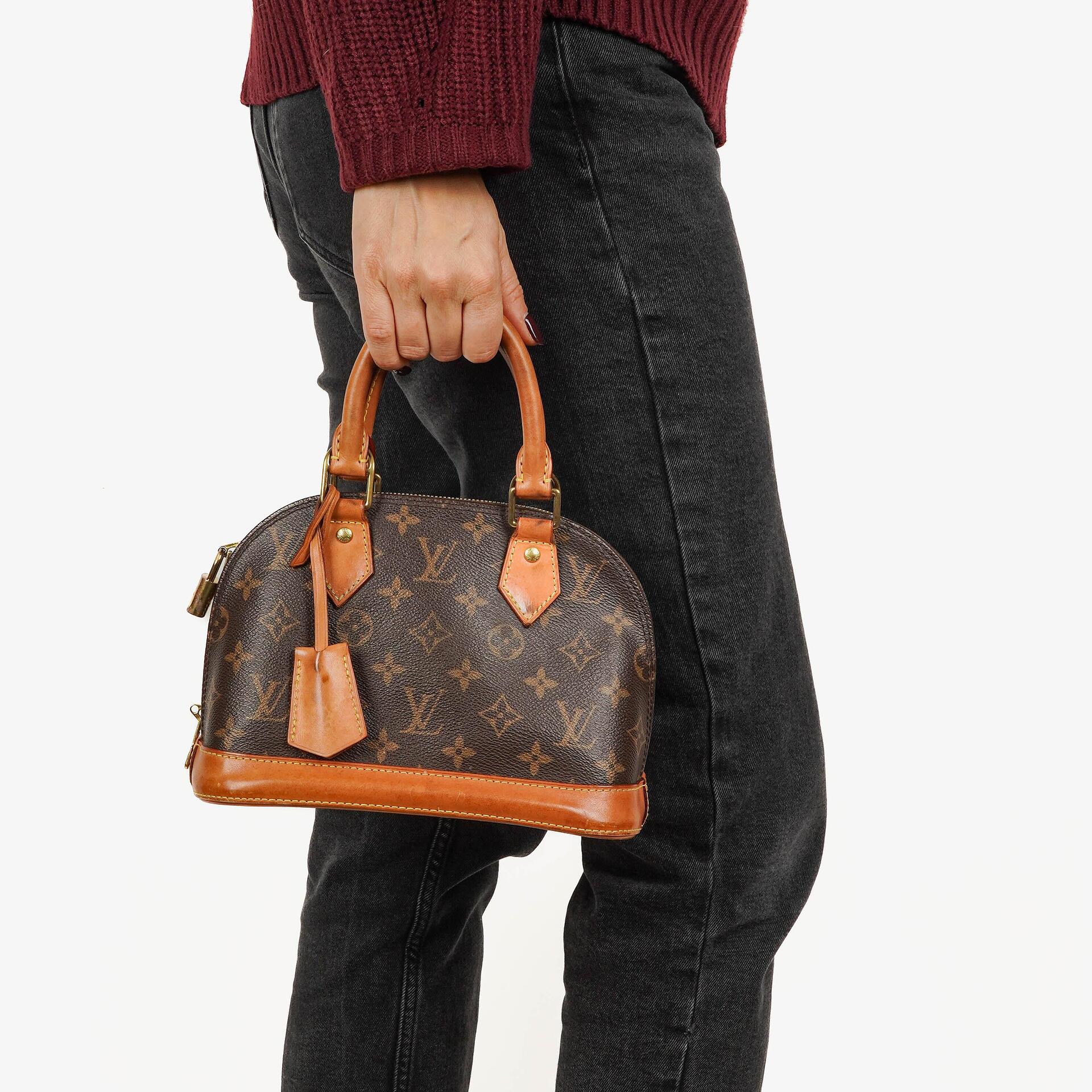 Louis Vuitton Alma BB Handtasche aus Monogram Canvas
