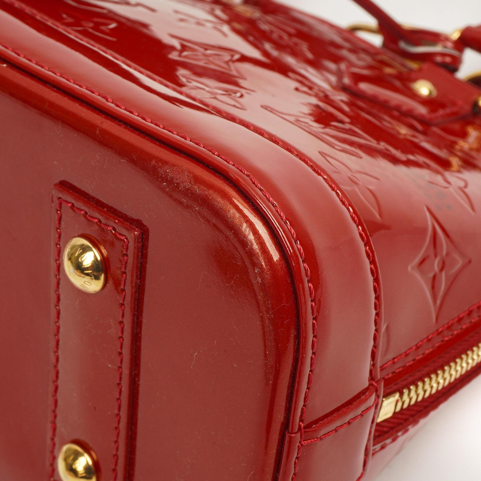 Louis Vuitton Alma BB Pomme D'Amour Monogram Vernis Leder Handtasche