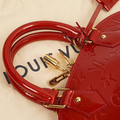 Louis Vuitton Alma BB Pomme D'Amour Monogram Vernis Leder Handtasche