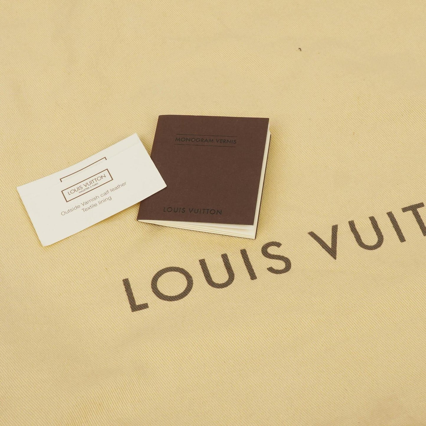 Louis Vuitton Alma MM Rose Indien Monogram Vernis Leder Tasche